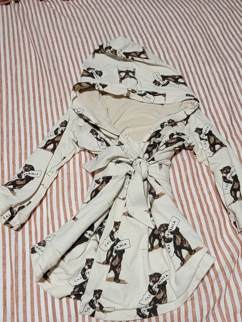 Kate Quinn California Love bathrobe 2-4y